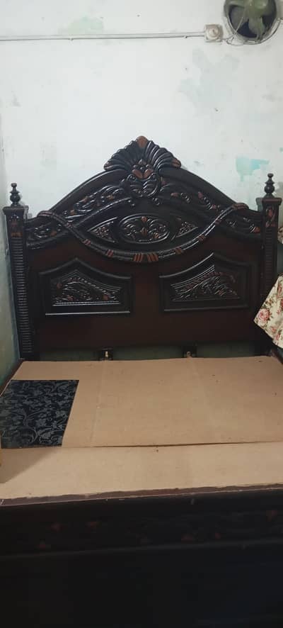 double bed in wood SOF condition mein