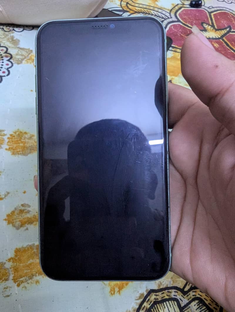 Apple iPhone 11 3