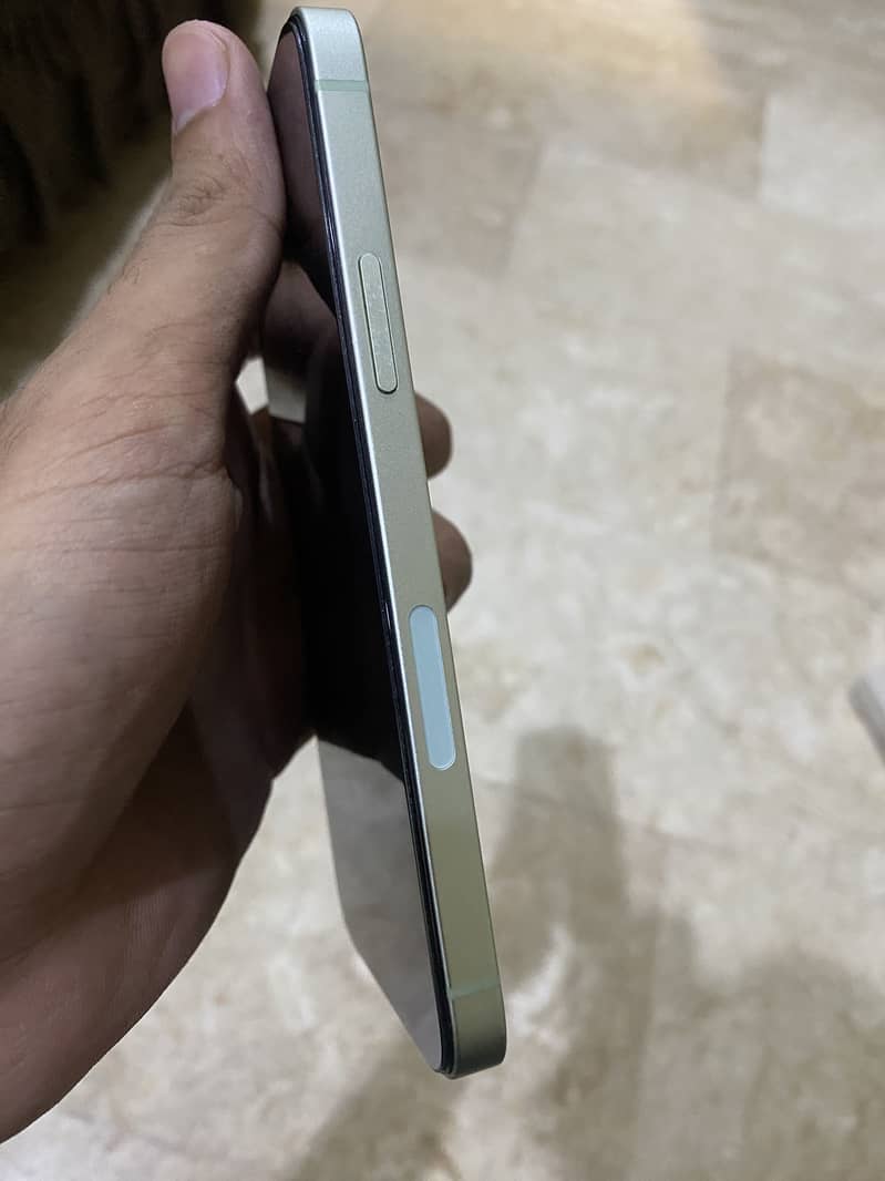 Apple iPhone 12 1