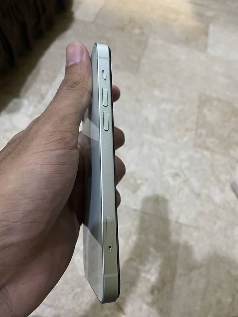 Apple iPhone 12 2