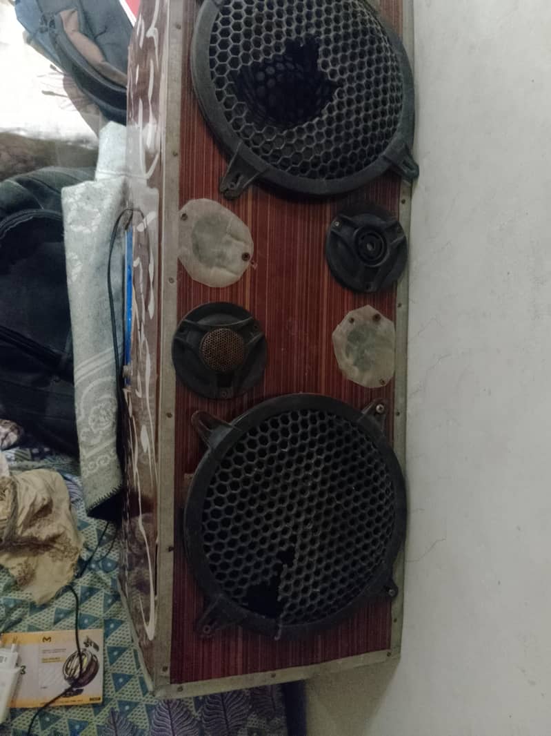 speaker 0
