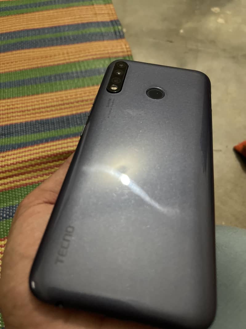 Tecno Spark 4 1