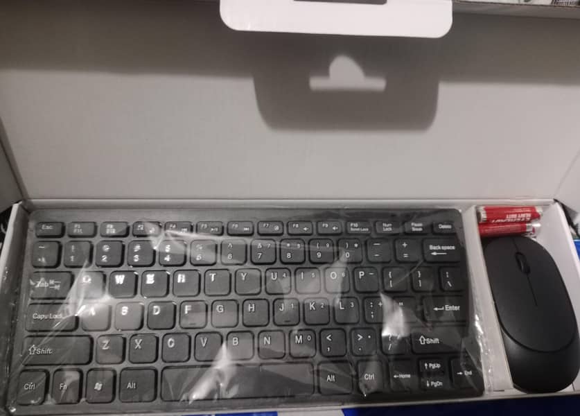 Wireless Keyboard & Mouse 1