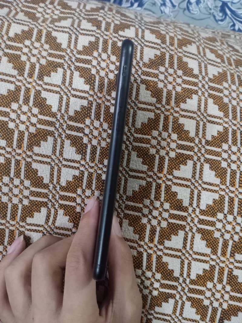 Apple iPhone 7 4