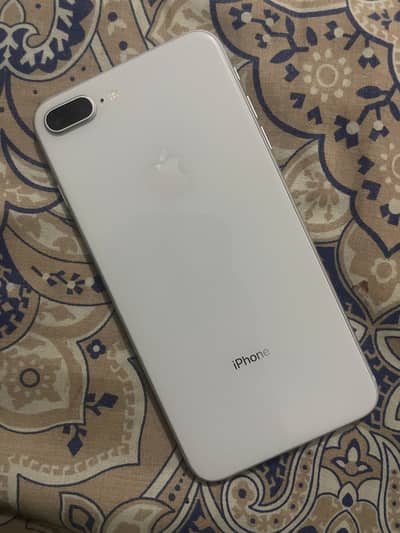 iPhone 8 Plus