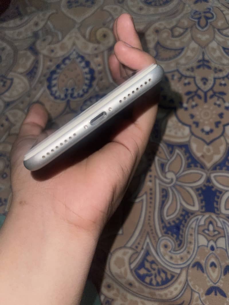 iPhone 8 Plus 2