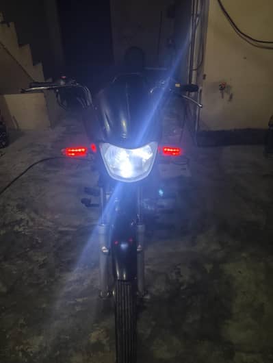 bike bilkul ok ha self start bike ha petrol everage 1 litre ma 40sa 45