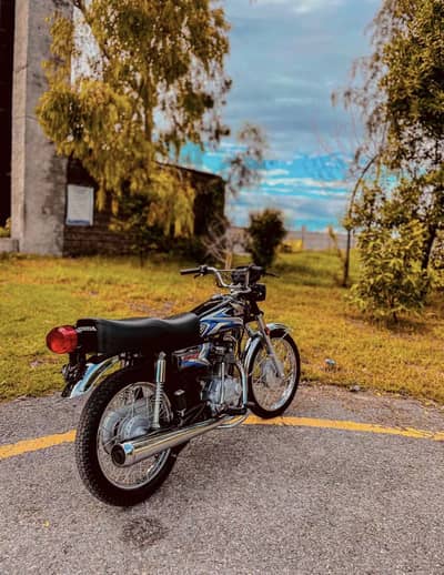 Honda 125 one hand use with clean condition upto for sale urgent