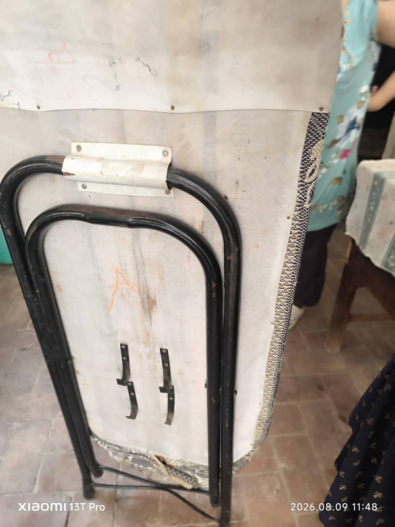 Foldable Iron Table 2