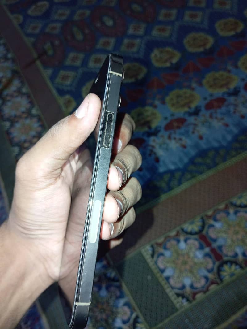 Apple iPhone 12 Pro 2