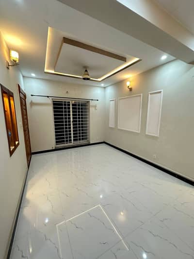 G-11 Size 25*50 Ground Floor Portion For Rent