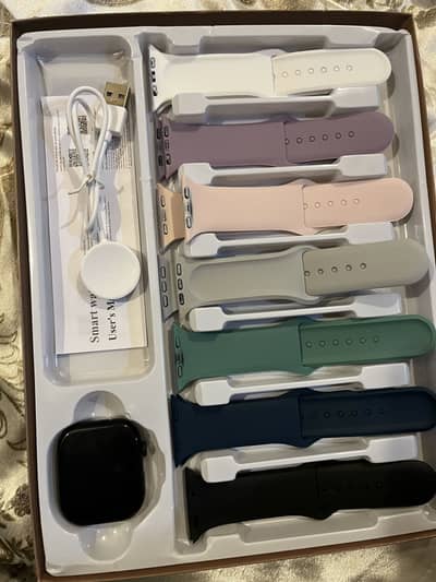 Series 11 smart watch with 7 straps