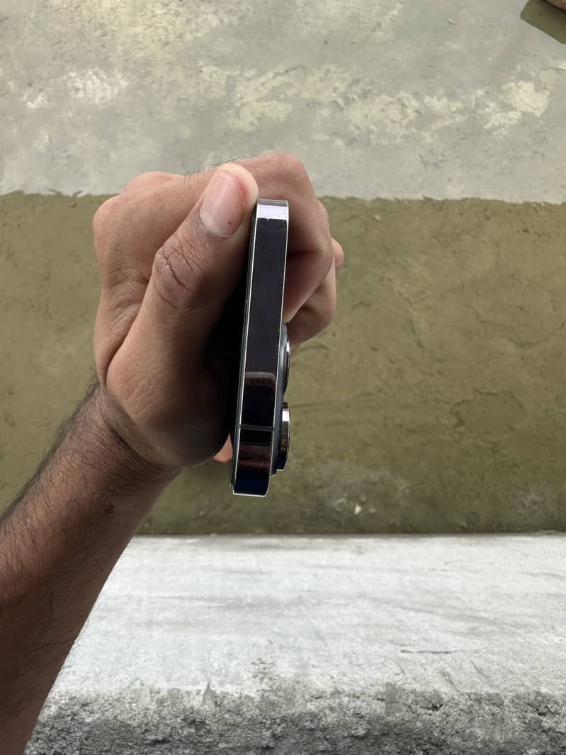 Iphone 14 pro max 2
