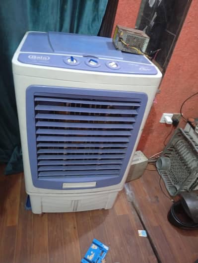 use good condition working condition bilkul okay hai AC DC air cooler