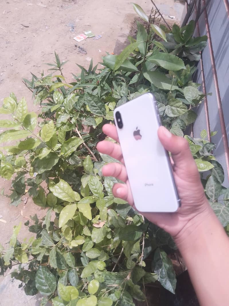 Apple iPhone X 1