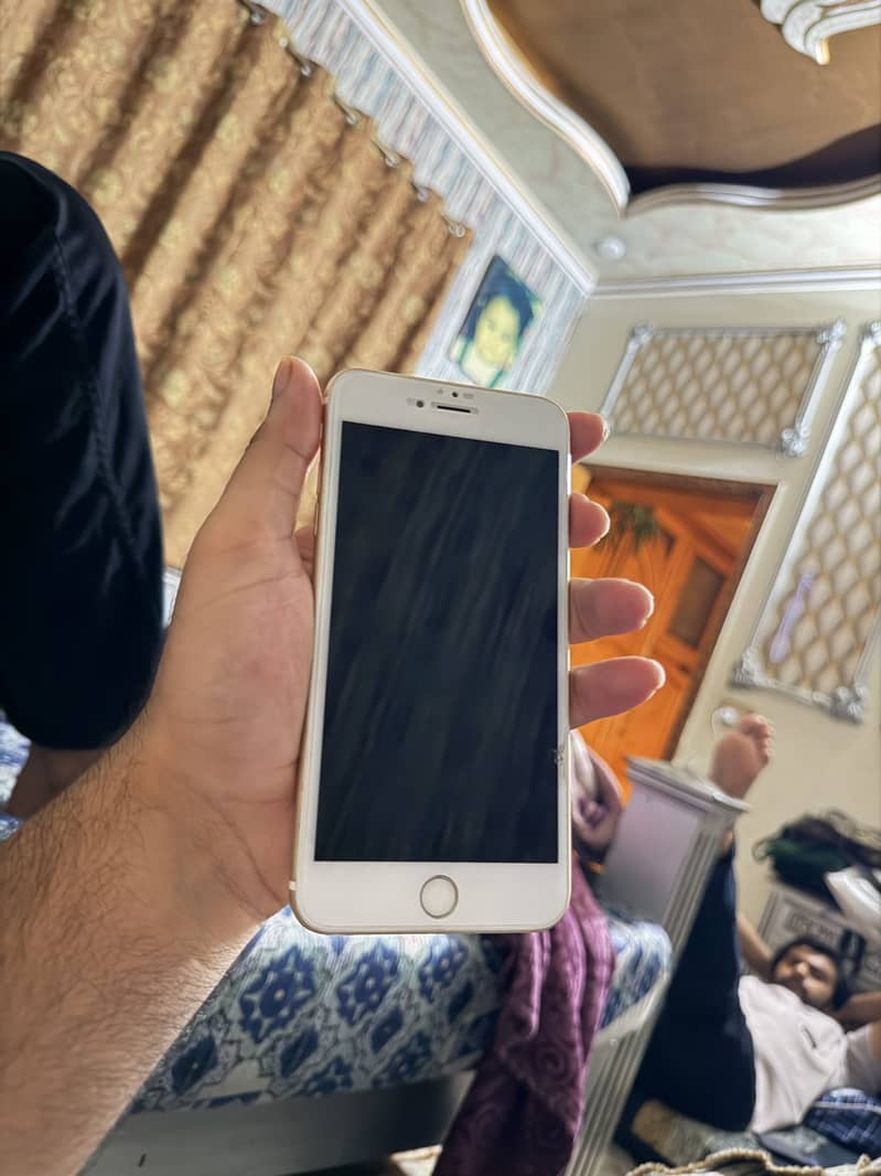 Apple iPhone 6S Plus 1