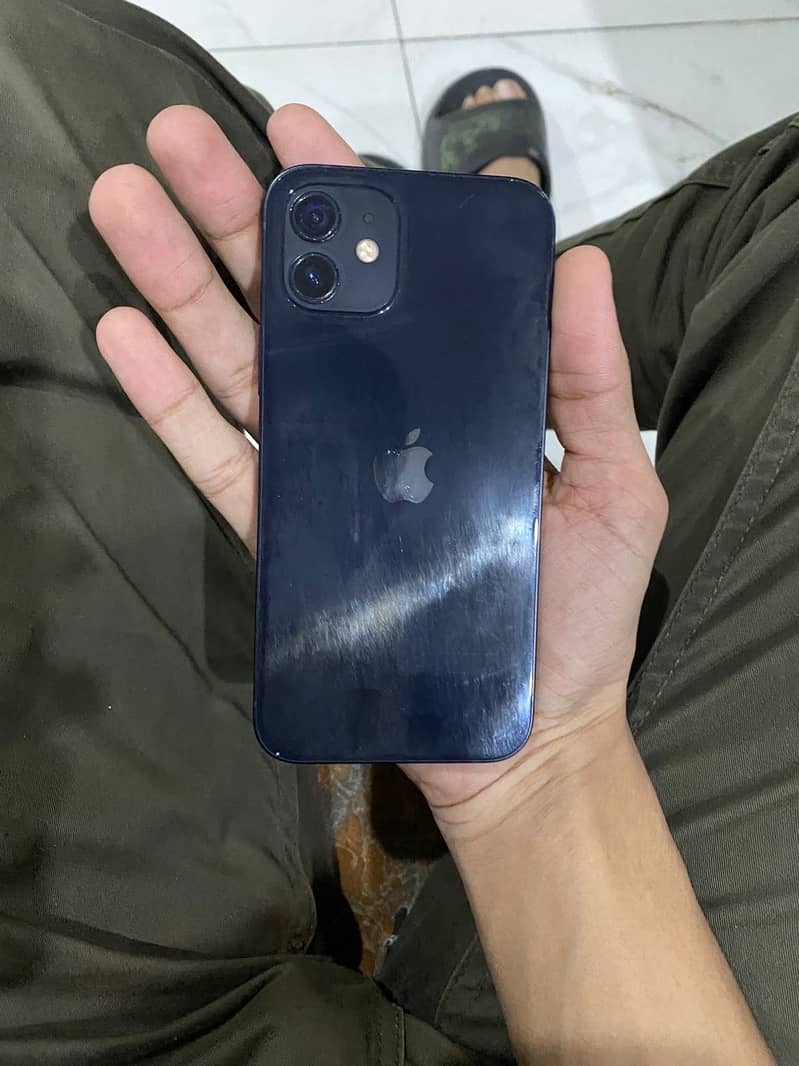 Apple iPhone 12 1
