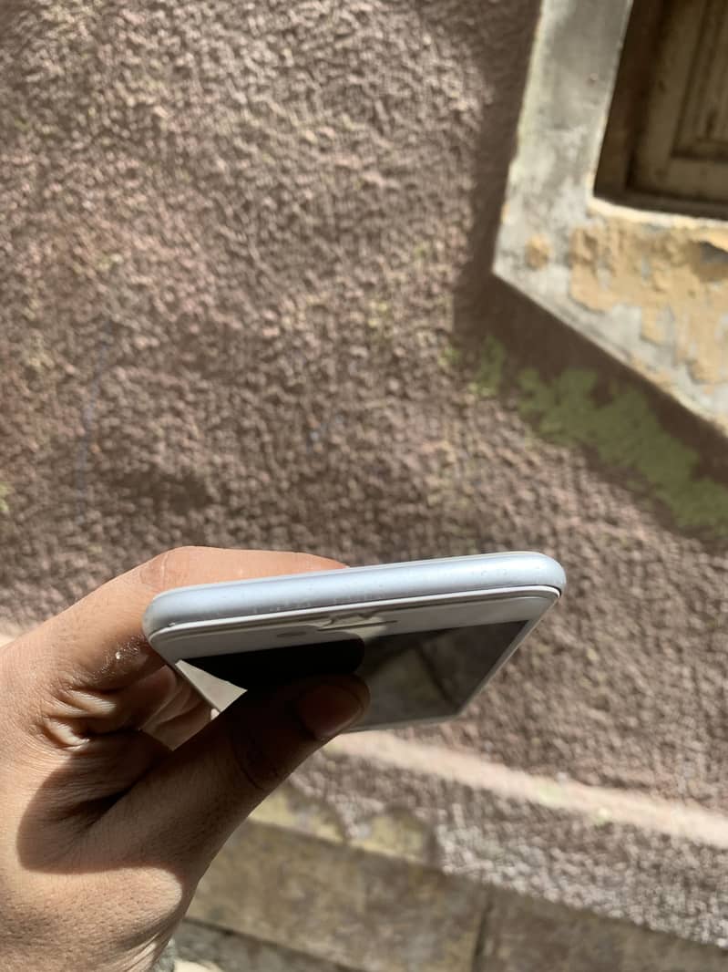 Apple iPhone 8 Plus 4