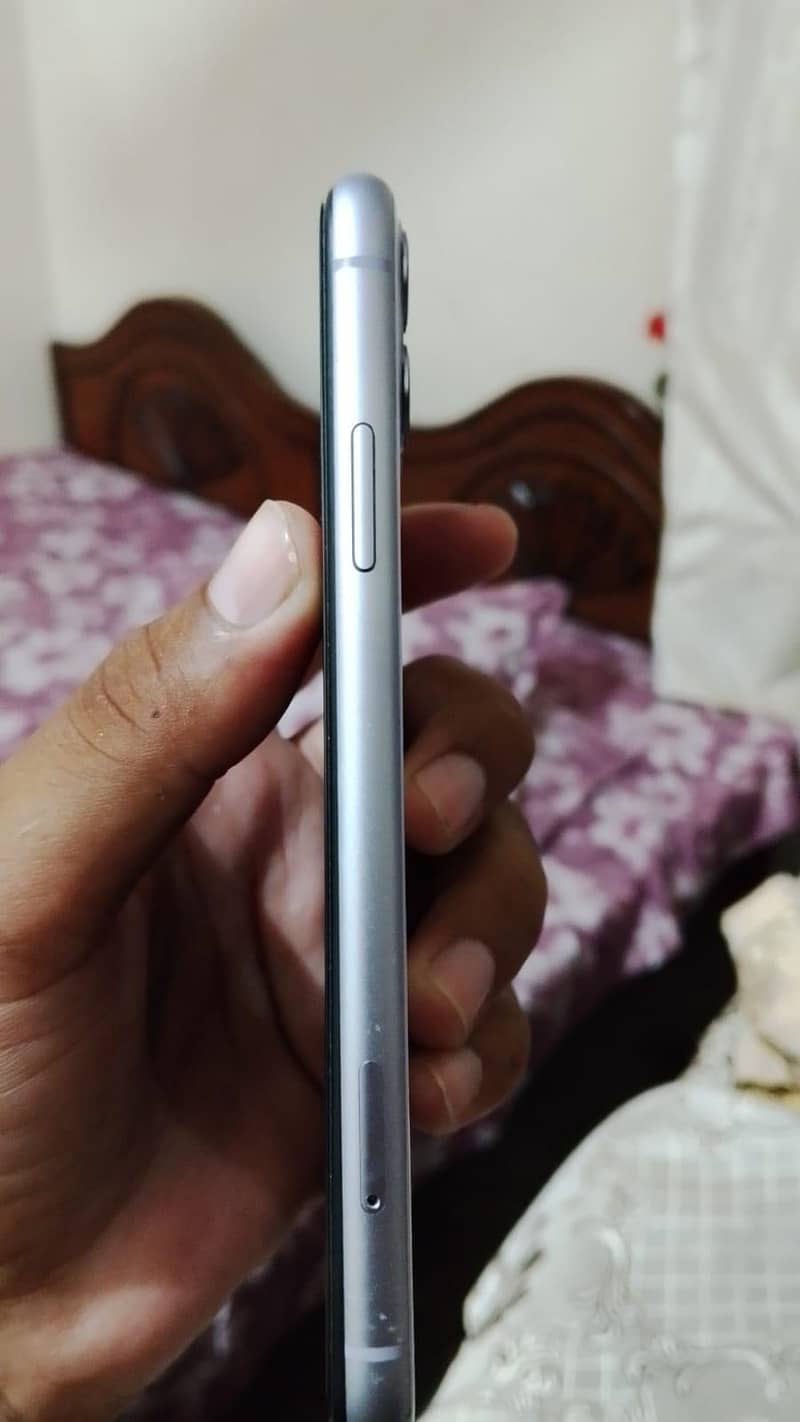 Apple iPhone 11 1