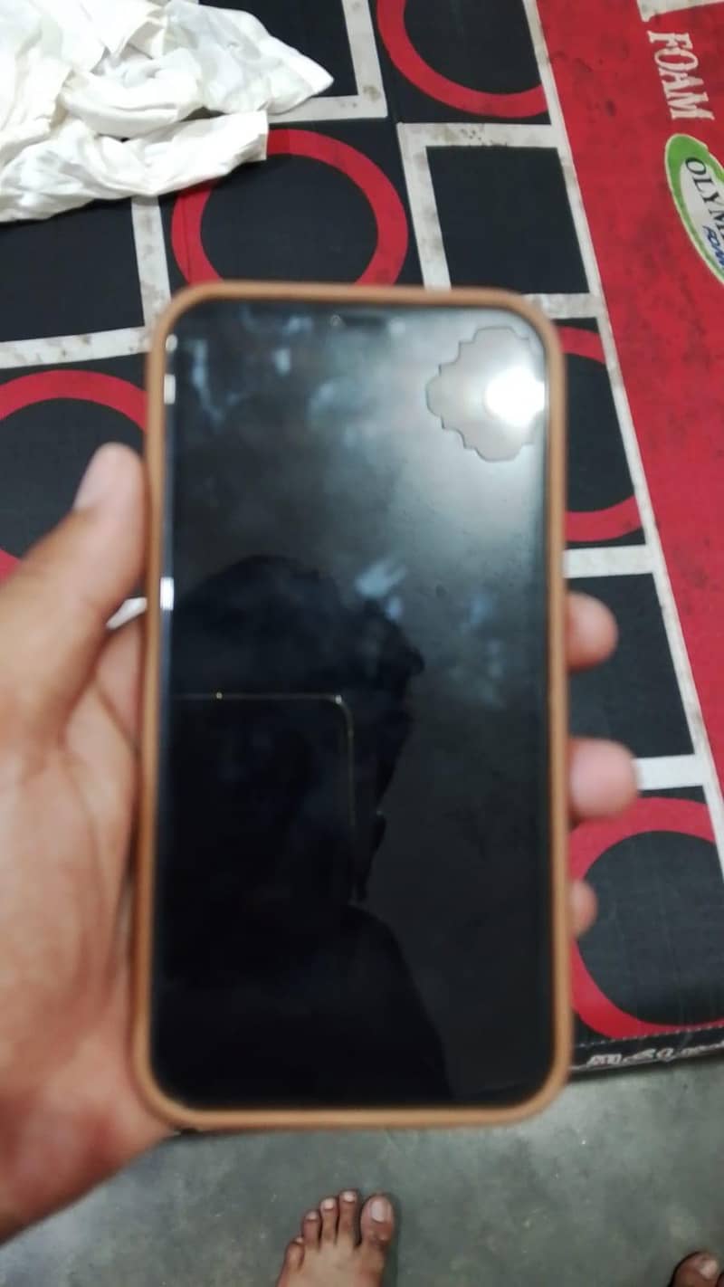 Apple iPhone 11 7