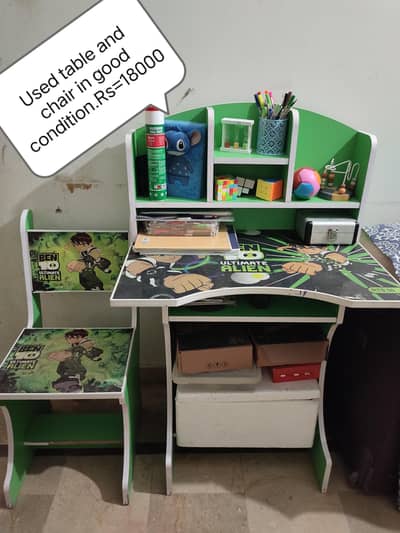 kids table and chair