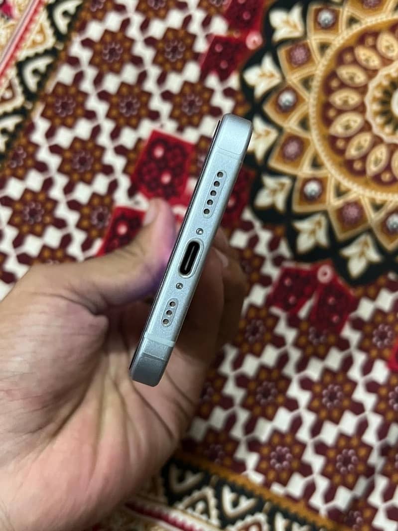 Apple iPhone 15 0