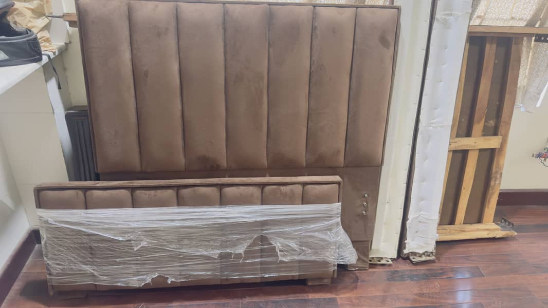 Single bed 0