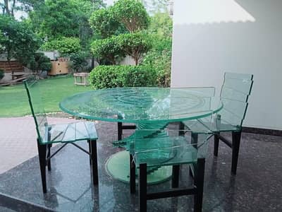 Glass Dining table and 4 chairs. Premium quality
