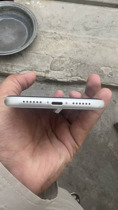 Apple iPhone XR