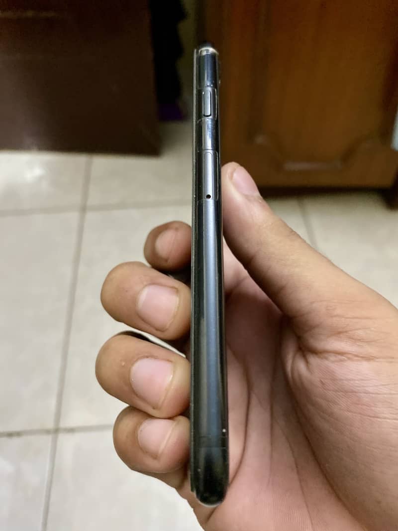 Apple iPhone SE 6