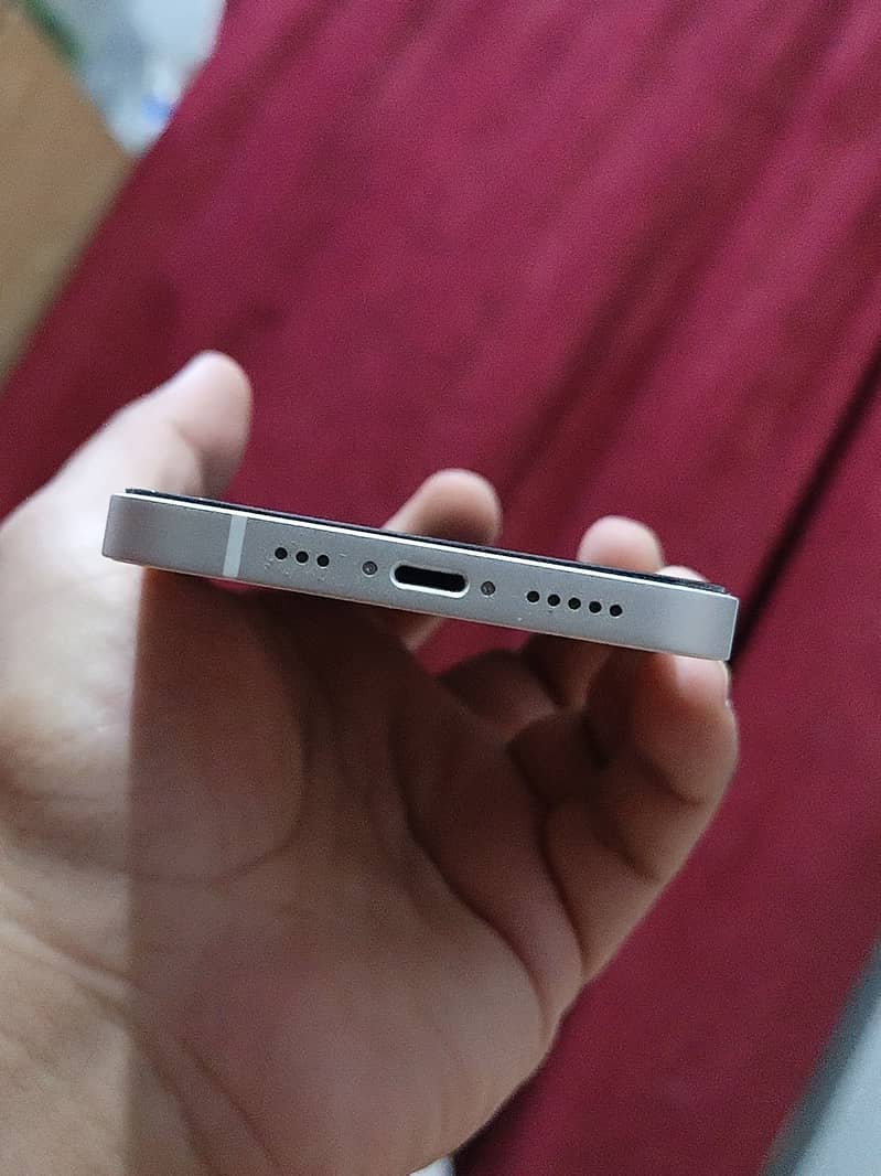 Apple iPhone 12 8