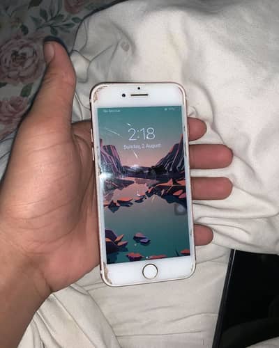 Apple iPhone 7