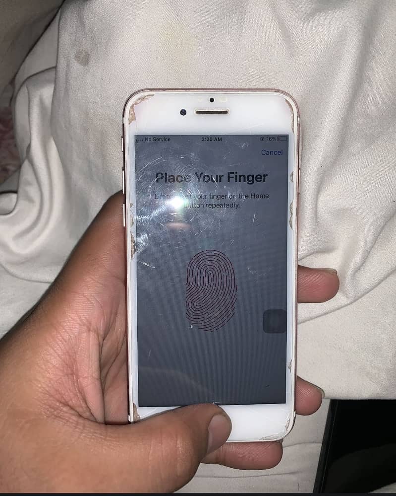 Apple iPhone 7 4
