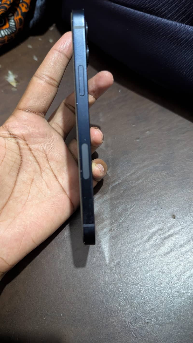 Apple iPhone 12 2