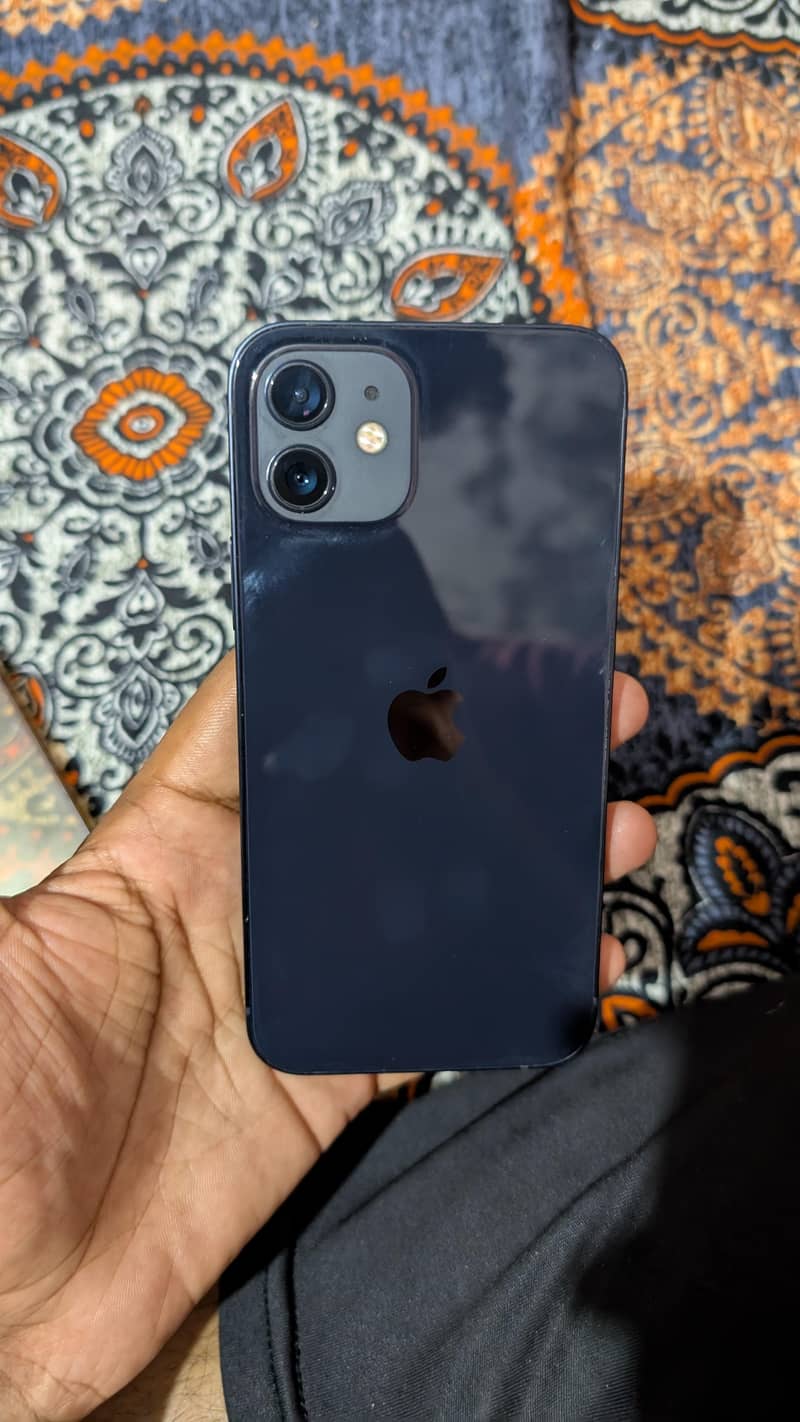 Apple iPhone 12 3