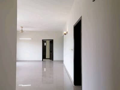 A Spacious 12 Marla Flat In Askari 11 - Sector B Apartments