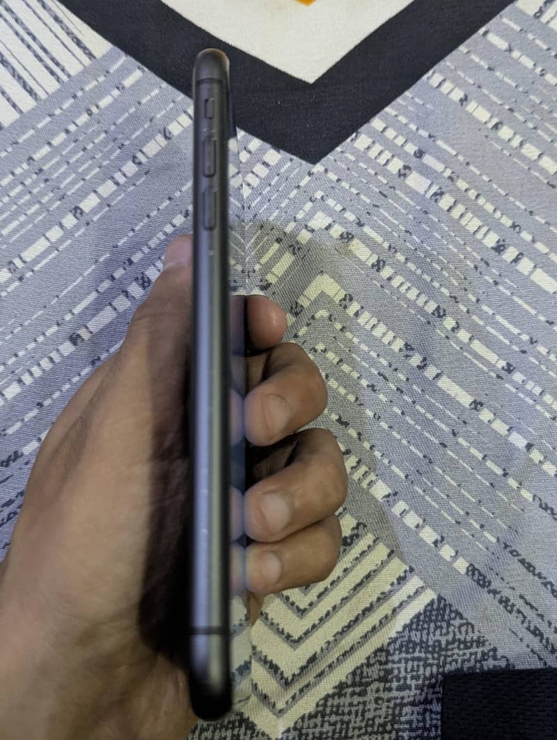 Apple iPhone 11 2
