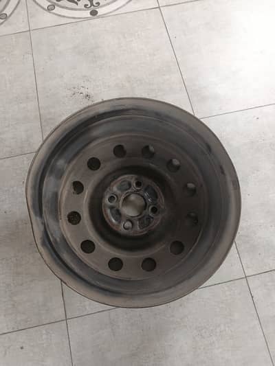 kia picanto steel wheel accidented