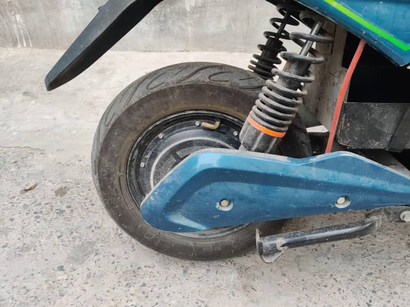 scooty 0