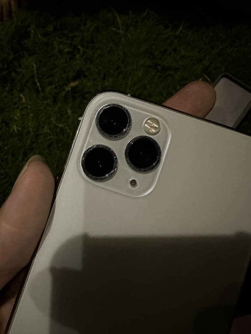 Apple iPhone 11 Pro 6