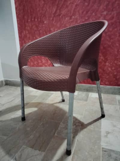 4 Chairs set of excellent quality for sale 