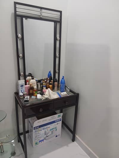 dressing table