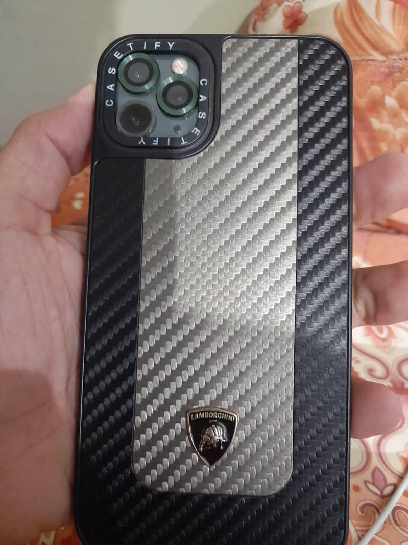 Apple iPhone 11 Pro Max 2