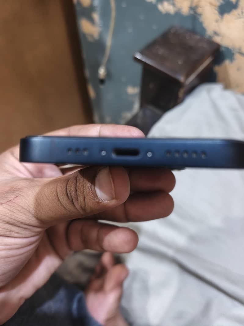Apple iPhone 13 6