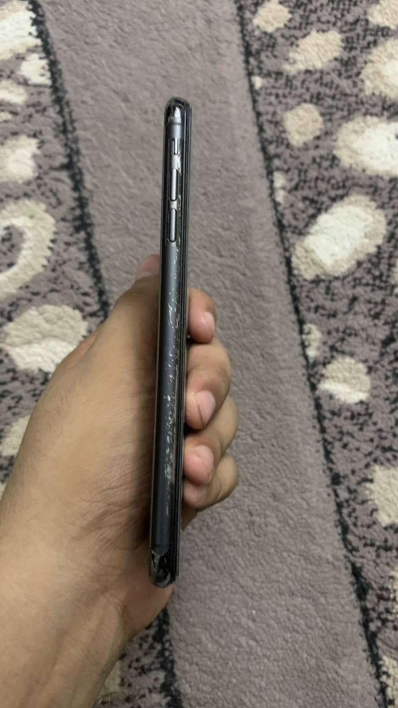 Apple iPhone XS Max 2