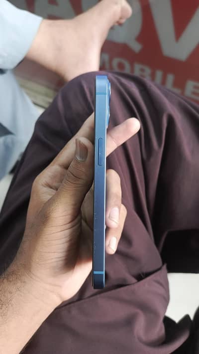 Apple iPhone 14