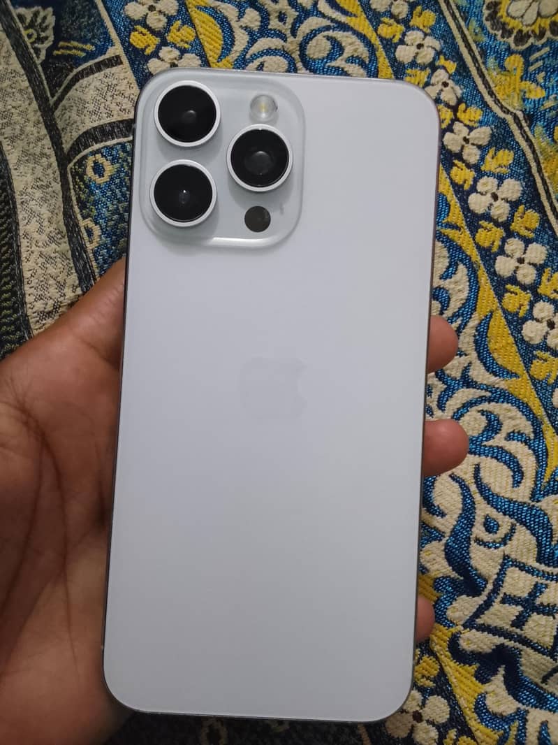 iphone 15 pro max 0