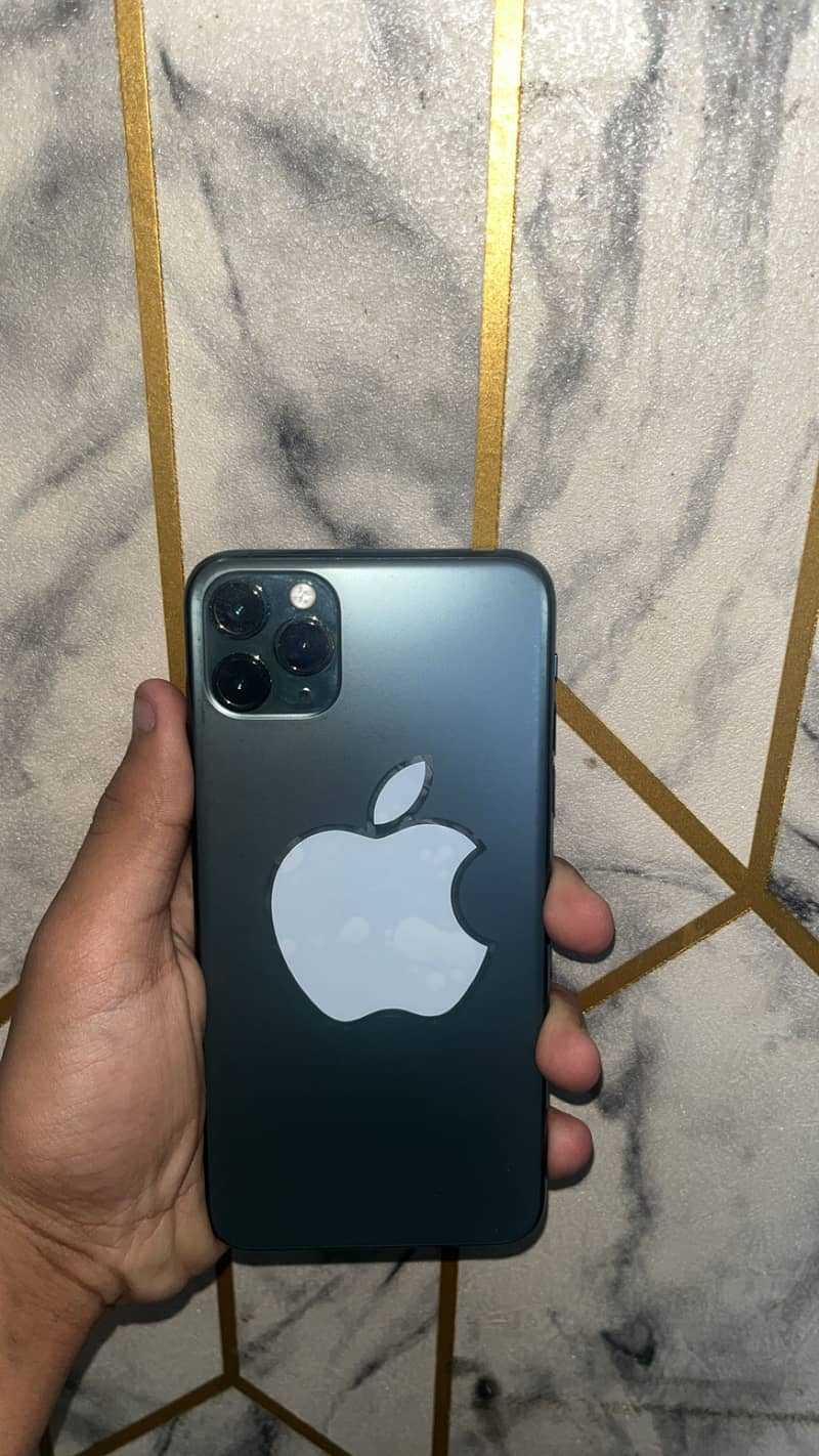 Apple iPhone 11 Pro Max 2