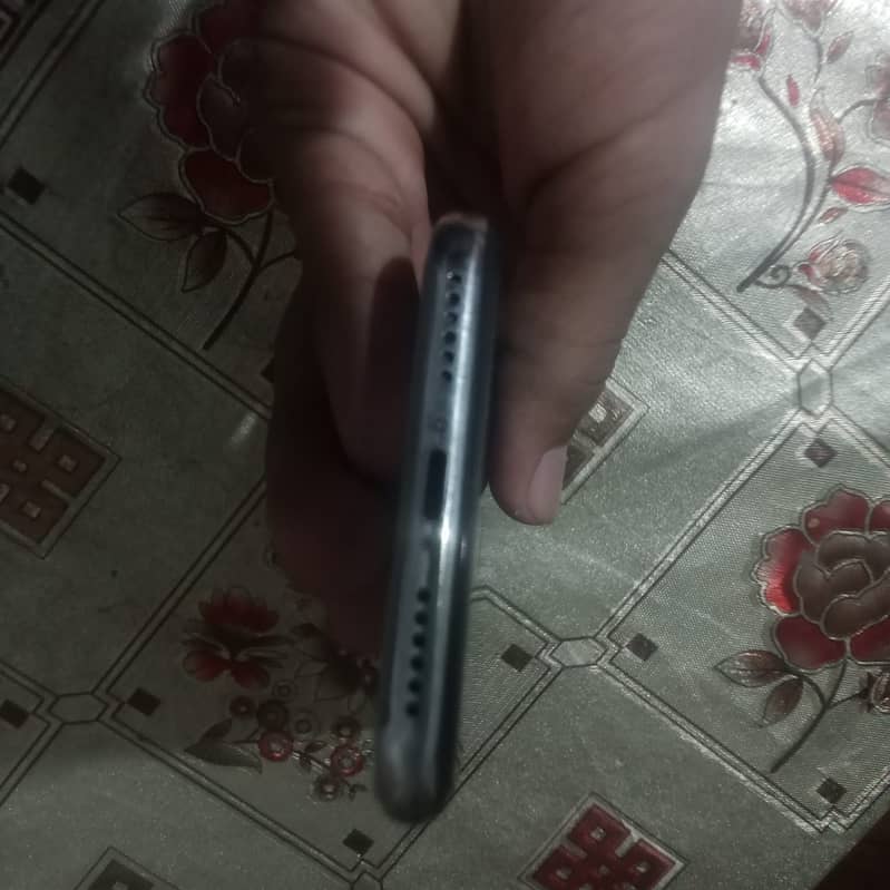 Apple iPhone X 3