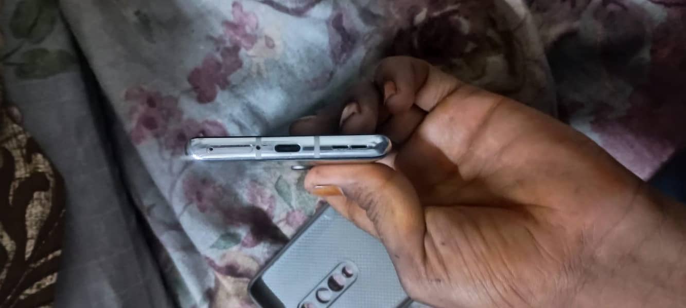 One Plus 8 4